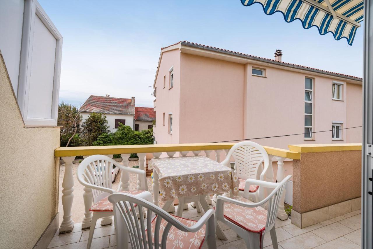 Nice Apartment Silvia Novalja Zewnętrze zdjęcie